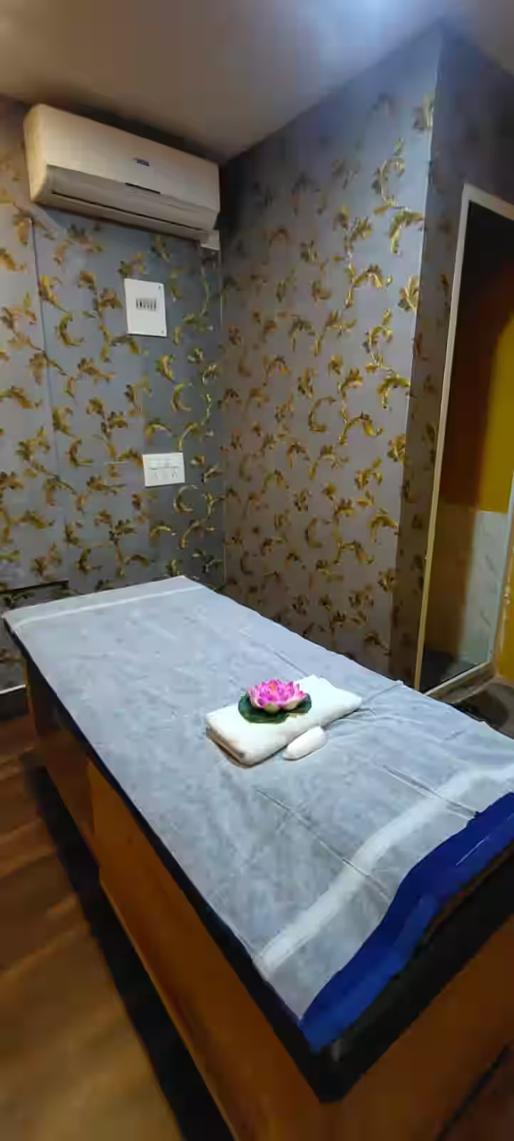 Luxury Spa Room